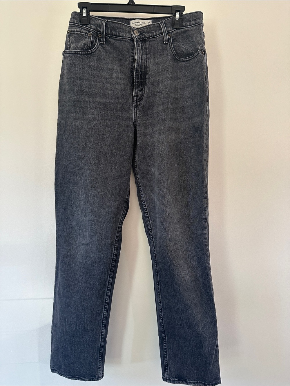 Abercrombie & Fitch Men's Black/Charcoal Straight Jeans